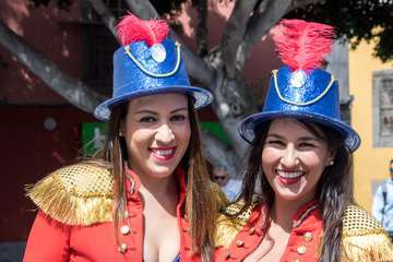 El Carnaval 'okupa' las calles del casco antiguo de la capital (Foto José Francisco Fernández Belda)